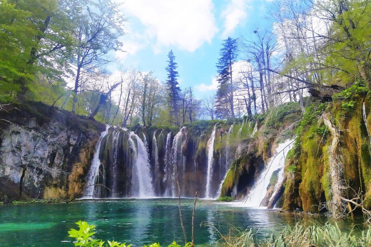 Отель Plitvice Streaming Prijeboj Экстерьер фото